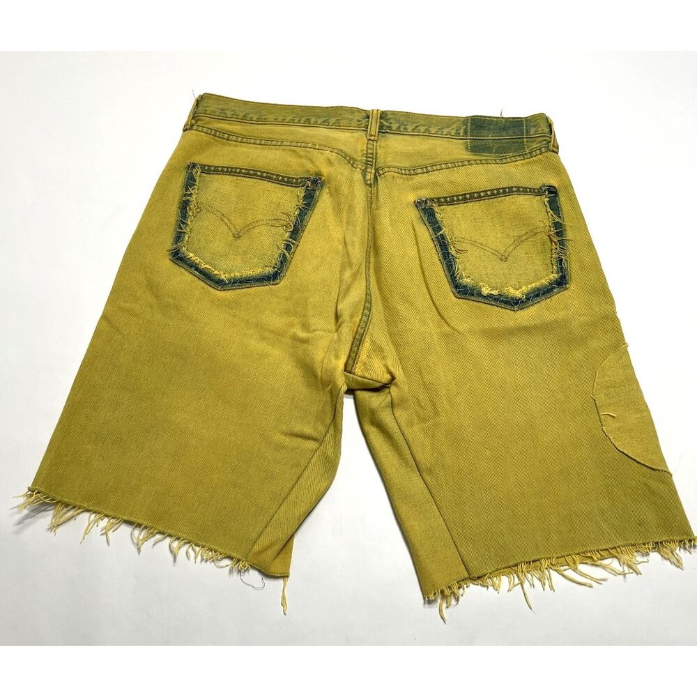 Image Reworked Cutoff Levi's Shorts in Yellow - Picture 3 of 4